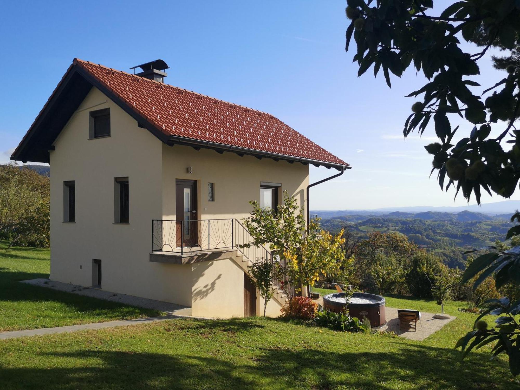 Apartma Hisa Na Ravnah With Hot Tub Pišece Exteriér fotografie